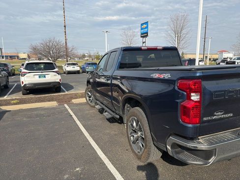 Used 2022 Chevrolet Silverado 1500 LT image 7