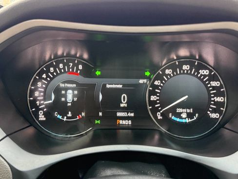 Used 2017 Lincoln MKZ Premiere image 4