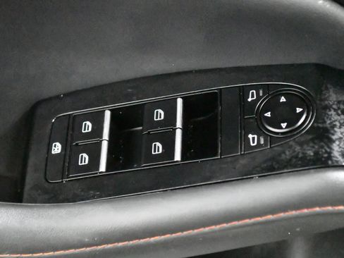 Used 2024 MAZDA MAZDA3 s image 31
