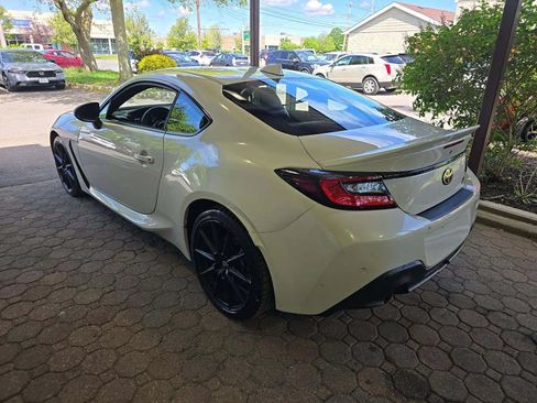 Used 2022 Toyota GR86 Premium w/ ALL Weather Mat Package (TMS) RWD image 2
