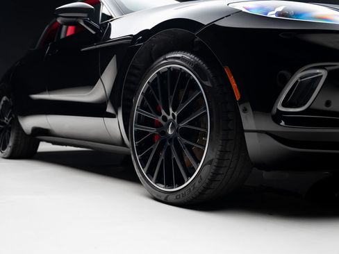 Used 2022 Aston Martin DBX AWD/4WD image 81