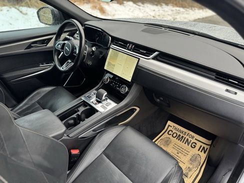 Certified 2021 Jaguar F-PACE R-Dynamic S image 19