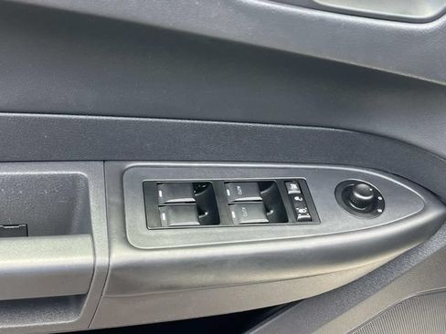 Used 2008 Chrysler 300 Touring w/ Comfort/Convenience Group RWD image 26