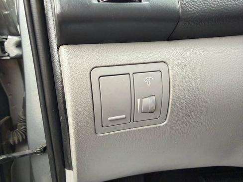 Used 2010 Hyundai Elantra GLS image 27