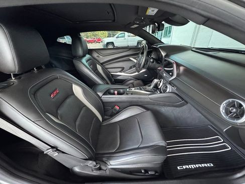 Used 2019 Chevrolet Camaro SS RWD image 18