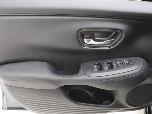 Used 2025 Honda HR-V LX image 14