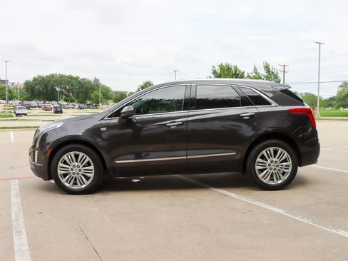 Used 2019 Cadillac XT5 Premium Luxury w/ Driver Assist Package FWD image 4