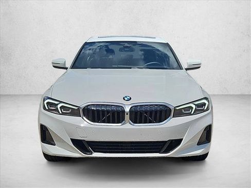 Used 2026 BMW 330i Sedan w/ Premium Package RWD image 2