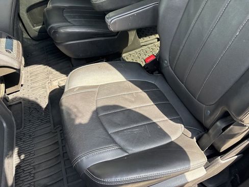 Used 2017 Chevrolet Traverse Premier image 41