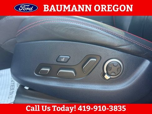 Used 2023 Genesis GV70 2.5T w/ Sport Prestige Package AWD/4WD image 18
