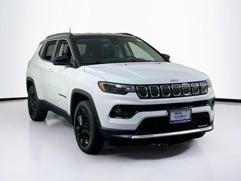 Used 2022 Jeep Compass Limited AWD/4WD image 3