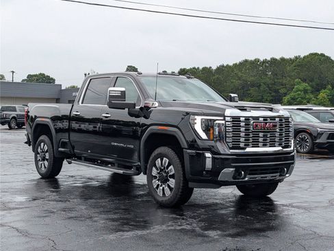 Used 2024 GMC Sierra 2500 Denali w/ Denali Reserve Package AWD/4WD image 8