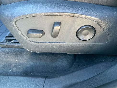 Used 2024 Chevrolet Traverse LT image 12