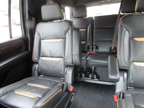 Used 2021 GMC Yukon XL AT4 w/ AT4 Premium Package image 8