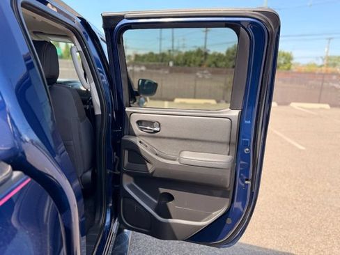 Used 2023 Nissan Frontier SV w/ SV Convenience Package AWD/4WD image 18