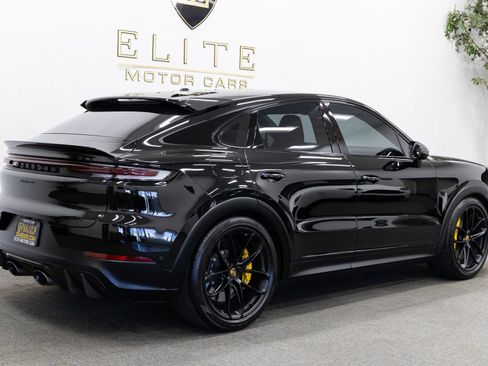 Used 2024 Porsche Cayenne Turbo GT AWD/4WD image 11
