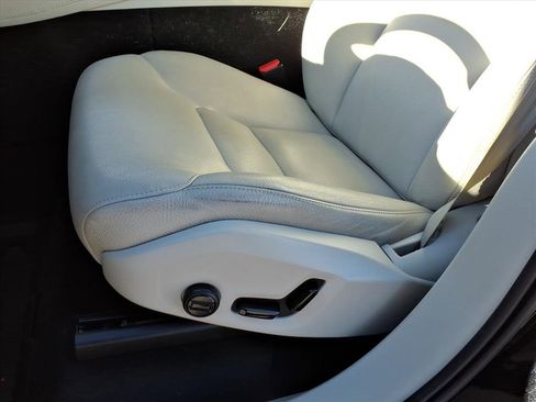 Used 2022 Volvo XC90 T6 Momentum image 18