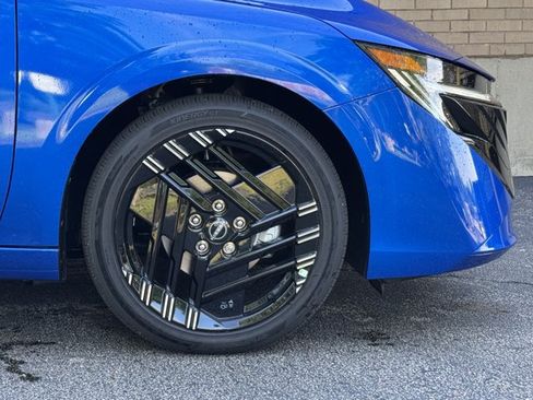 New 2026 Nissan Sentra SR w/ Floor Mat Package FWD image 5