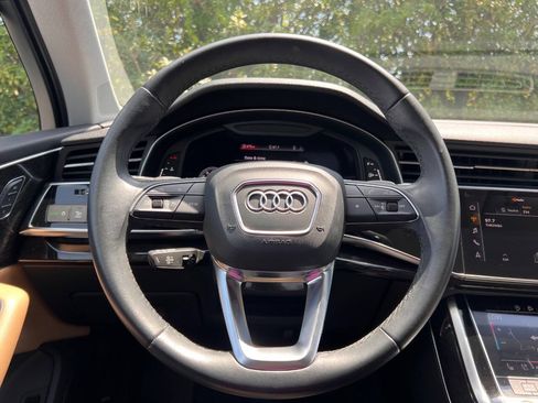 Used 2022 Audi Q7 2.0T Premium Plus AWD/4WD image 24