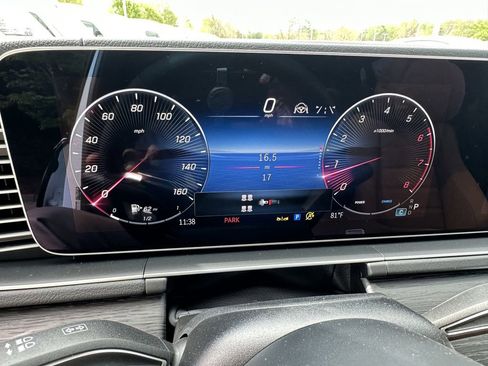 New 2026 Mercedes-Benz GLS 450 4MATIC image 31