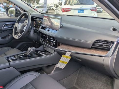 New 2026 Nissan Rogue Platinum w/ Platinum Premium Package image 32