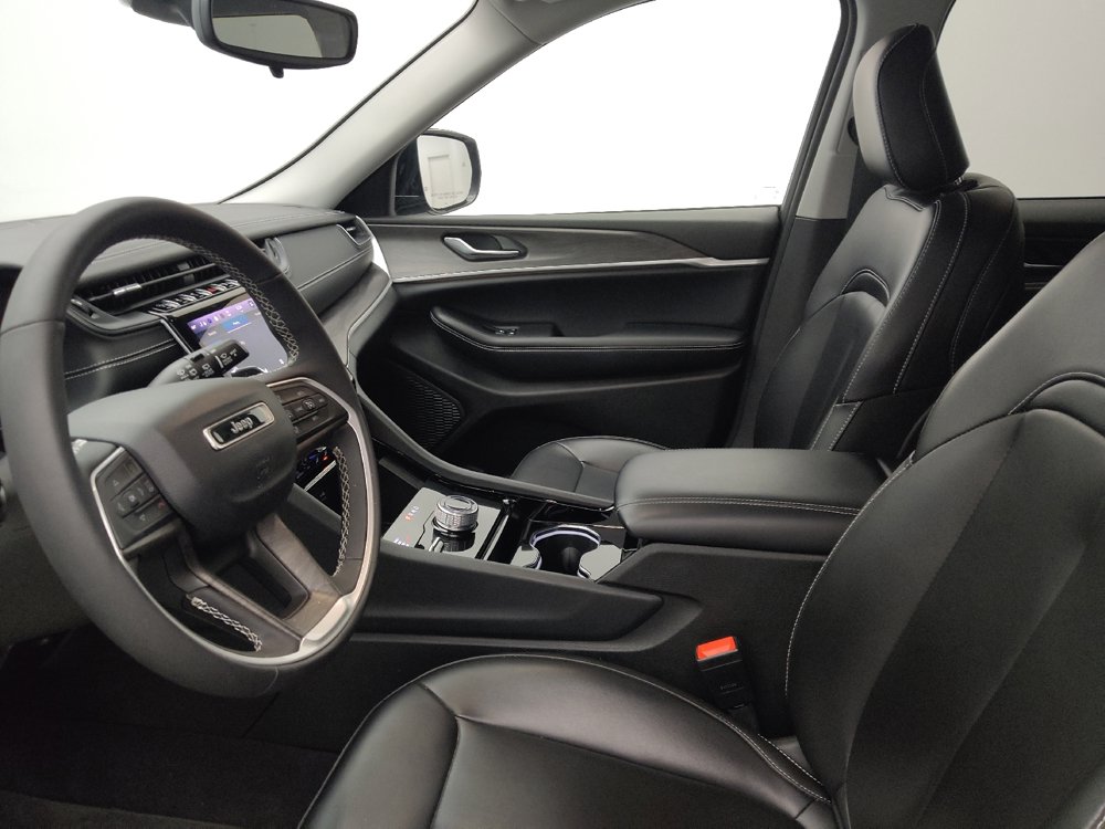 Used 2023 Jeep Grand Cherokee Limited AWD/4WD image 17