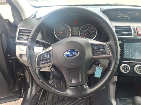 Used 2016 Subaru Forester 2.5i Premium w/ All-Weather Package AWD/4WD image 17