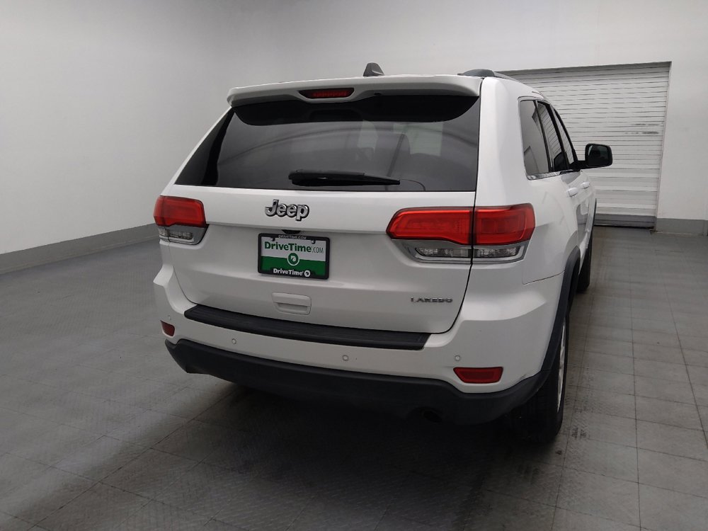 Used 2018 Jeep Grand Cherokee Laredo RWD image 7