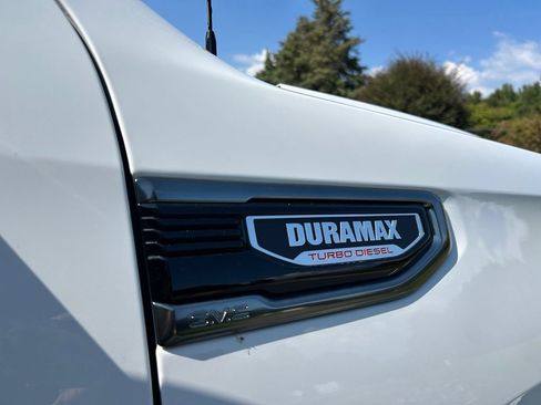 Used 2025 GMC Sierra 1500 AT4 w/ AT4 Premium Package AWD/4WD image 33