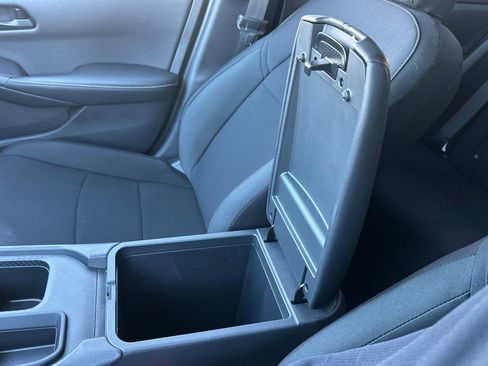 Used 2025 Nissan Sentra S image 31