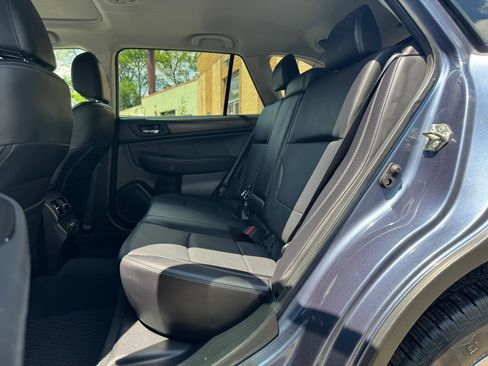 Used 2018 Subaru Outback 3.6R Limited AWD/4WD image 19