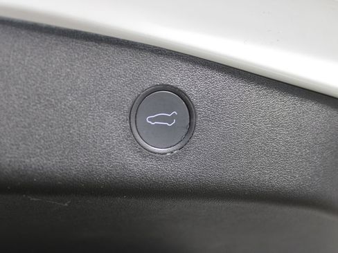 Used 2021 Tesla Model 3 Standard Range Plus RWD image 19