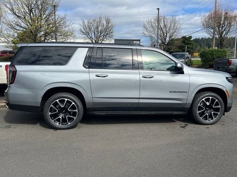 New 2026 Chevrolet Suburban RST w/ RST Capability Package AWD/4WD image 10