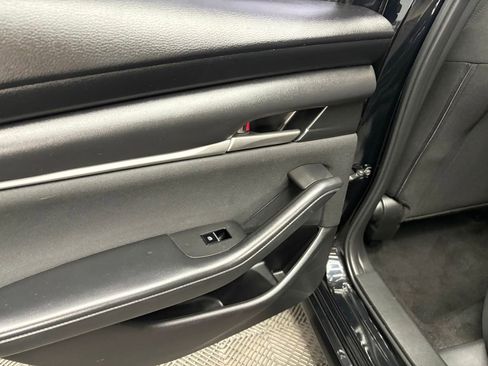 Used 2021 MAZDA MAZDA3 s FWD image 32