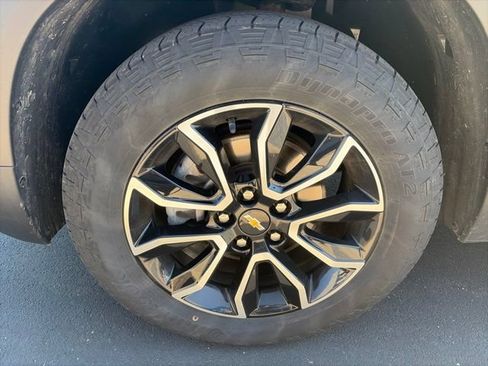 Used 2023 Chevrolet TrailBlazer ACTIV w/ Technology Package AWD/4WD image 5