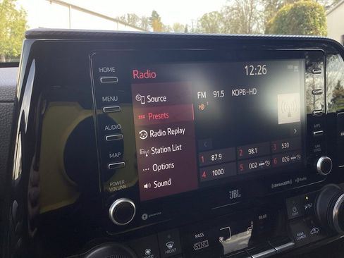 Used 2022 Toyota Highlander XSE AWD/4WD image 15