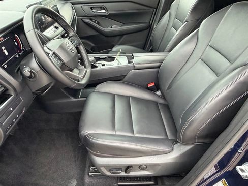 Certified 2026 Nissan Rogue SL FWD image 29