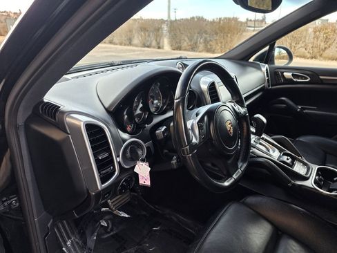 Used 2012 Porsche Cayenne S image 12