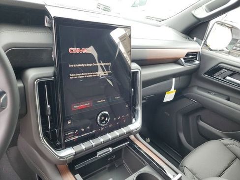 New 2026 GMC Yukon XL Denali w/ Sun & Power Step Package image 26