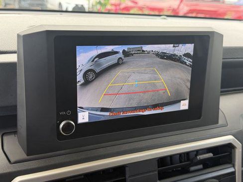 Certified 2024 Toyota Tacoma SR AWD/4WD image 16