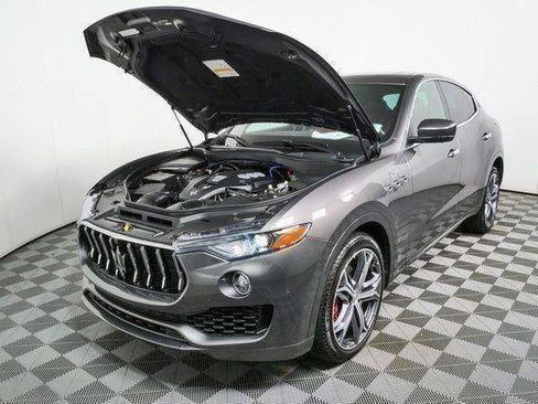 Certified 2023 Maserati Levante GT AWD/4WD image 34