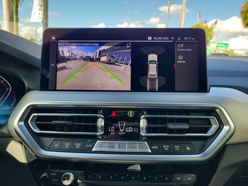 Used 2025 BMW X4 xDrive30i image 11