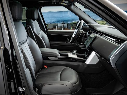 New 2026 Land Rover Range Rover SE image 22