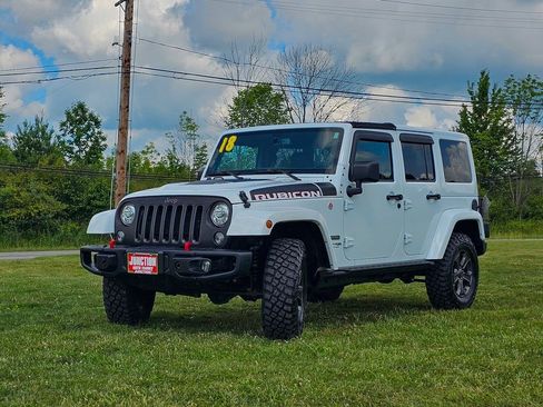 Used 2018 Jeep Wrangler Unlimited Rubicon AWD/4WD image 7