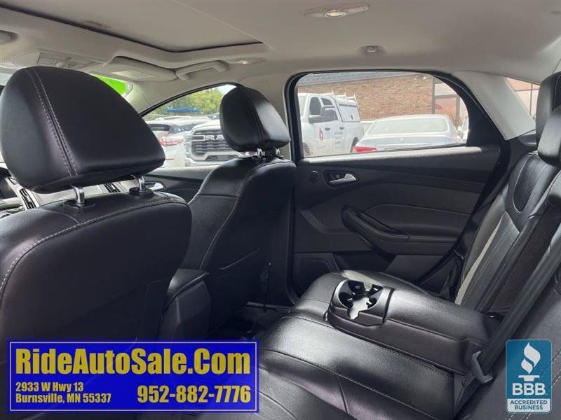 Used 2014 Ford Focus SE w/ Equipment Group 201A FWD image 12