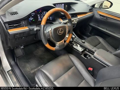 Used 2014 Lexus ES 300h w/ Premium Package w/Bamboo Trim image 15
