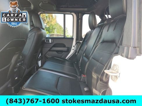 Used 2023 Jeep Wrangler Unlimited Sahara w/ Cold Weather Group image 19