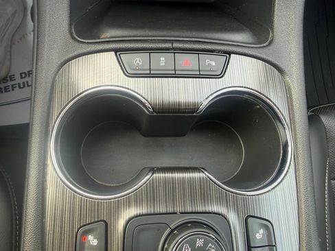 Used 2022 GMC Acadia SLT w/ Elevation Edition AWD/4WD image 19