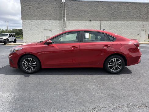 Used 2024 Kia Forte LXS FWD image 13