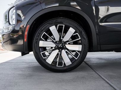 Used 2025 Mitsubishi Outlander SE